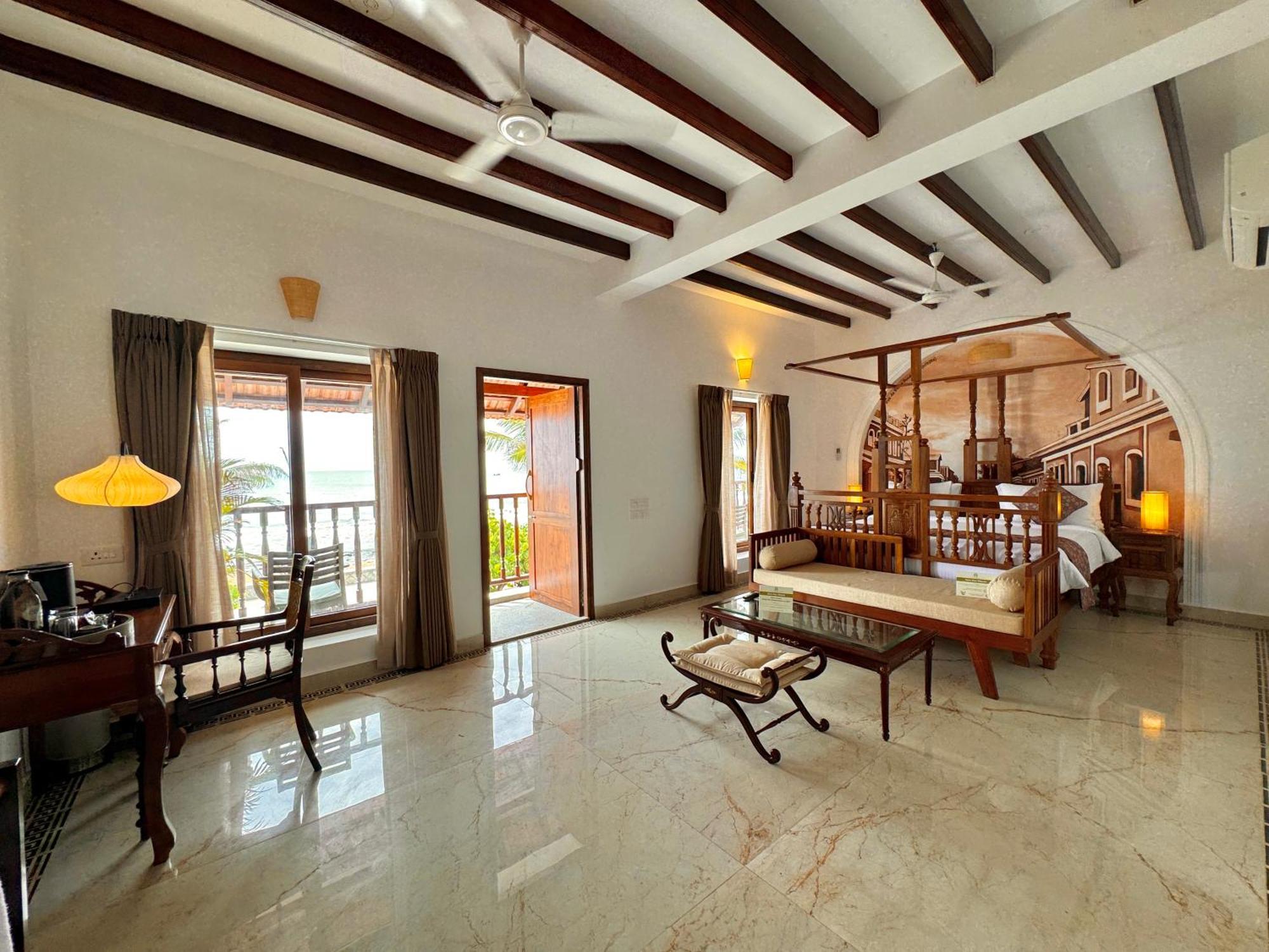 La Plage Seaview Suites Pondicherry Dış mekan fotoğraf