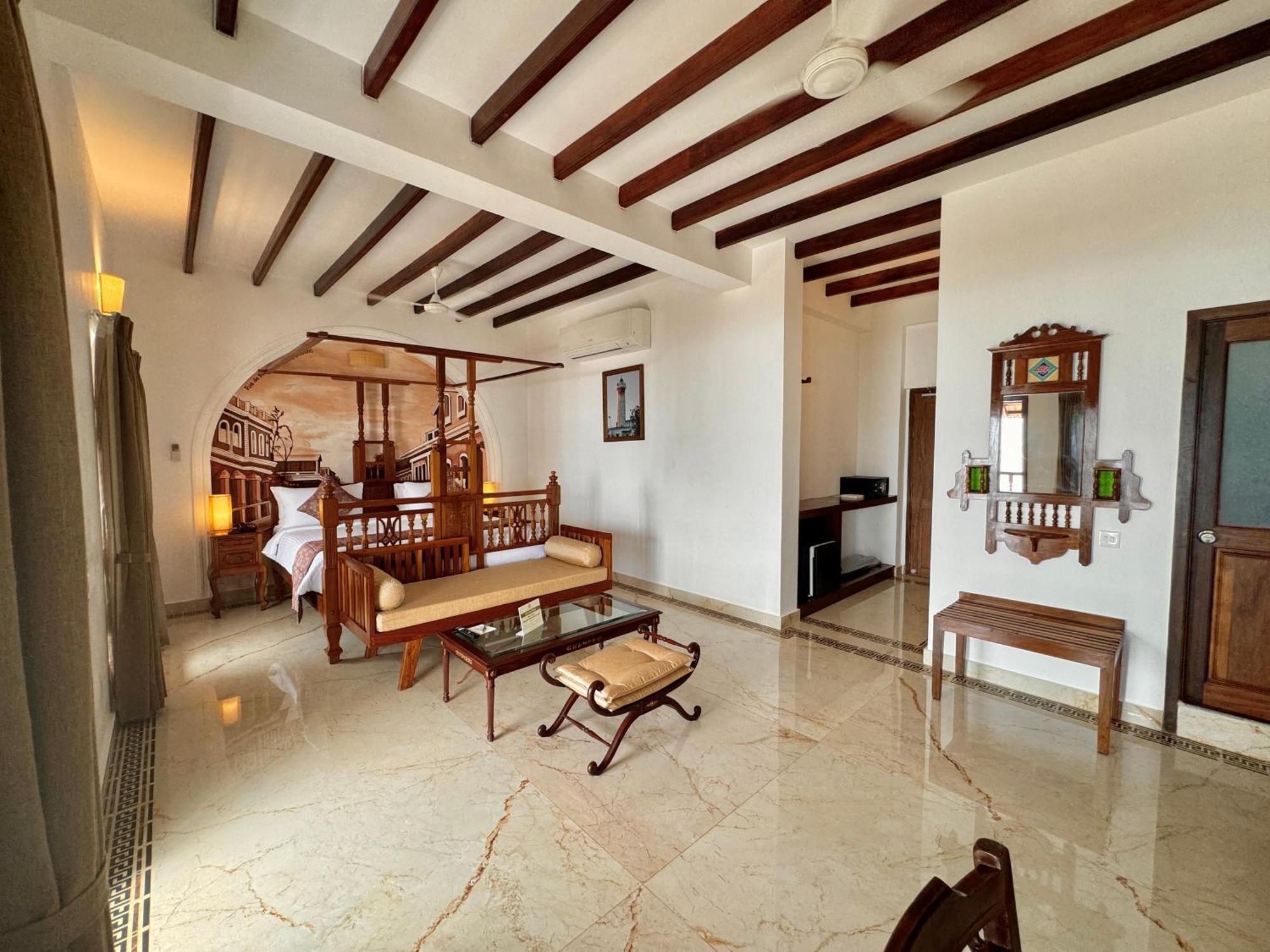 La Plage Seaview Suites Pondicherry Dış mekan fotoğraf