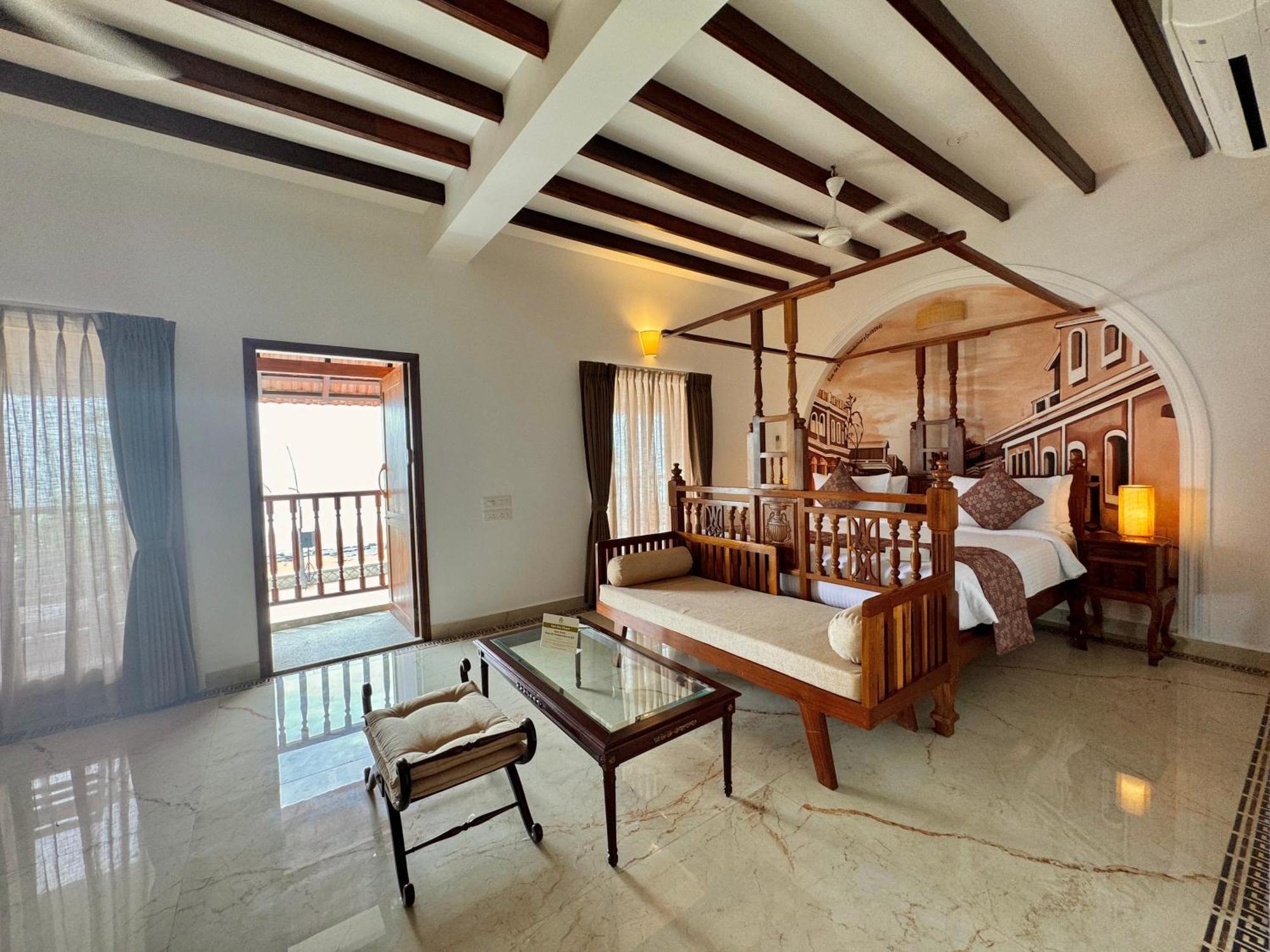 La Plage Seaview Suites Pondicherry Dış mekan fotoğraf