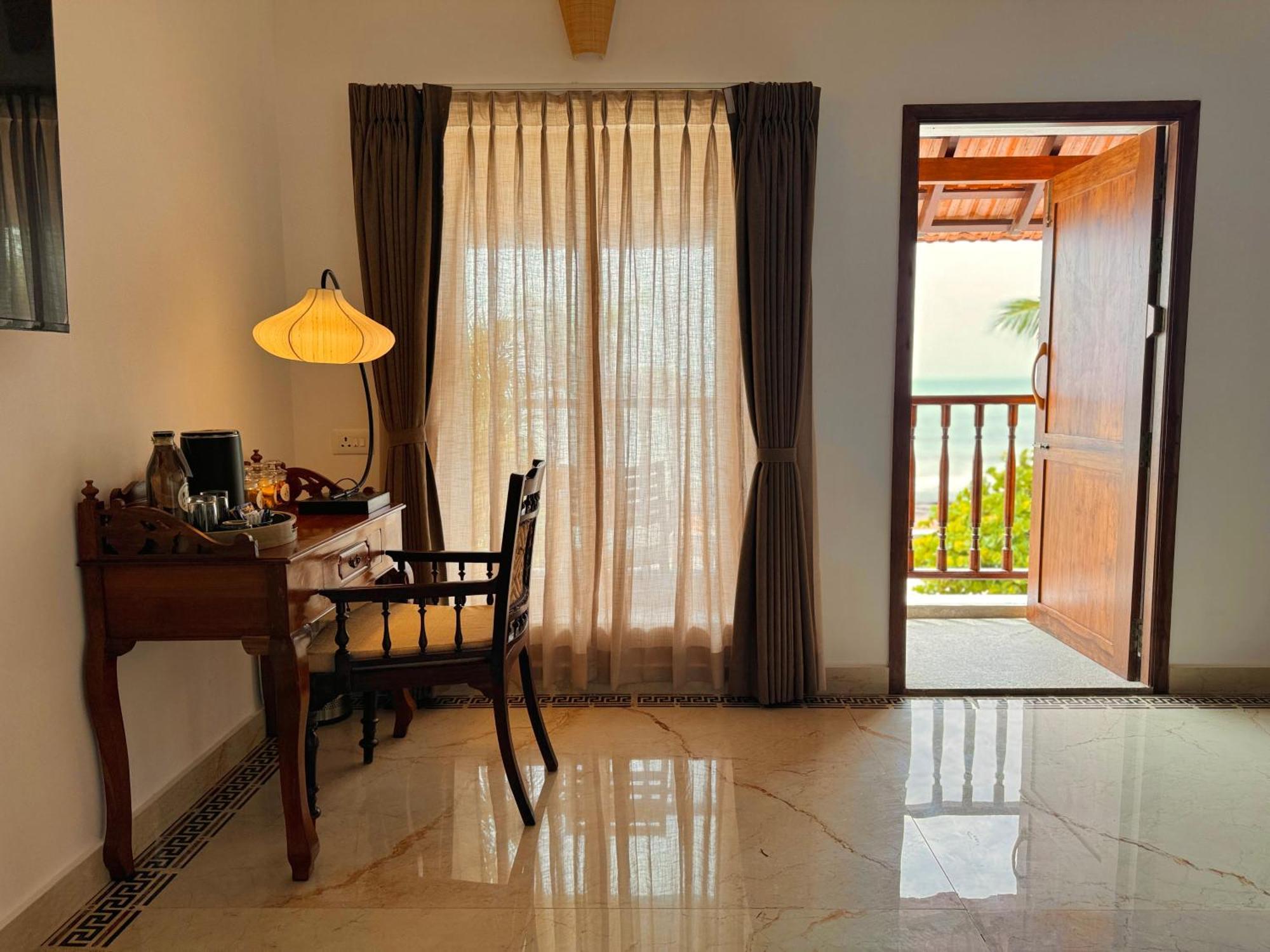 La Plage Seaview Suites Pondicherry Dış mekan fotoğraf