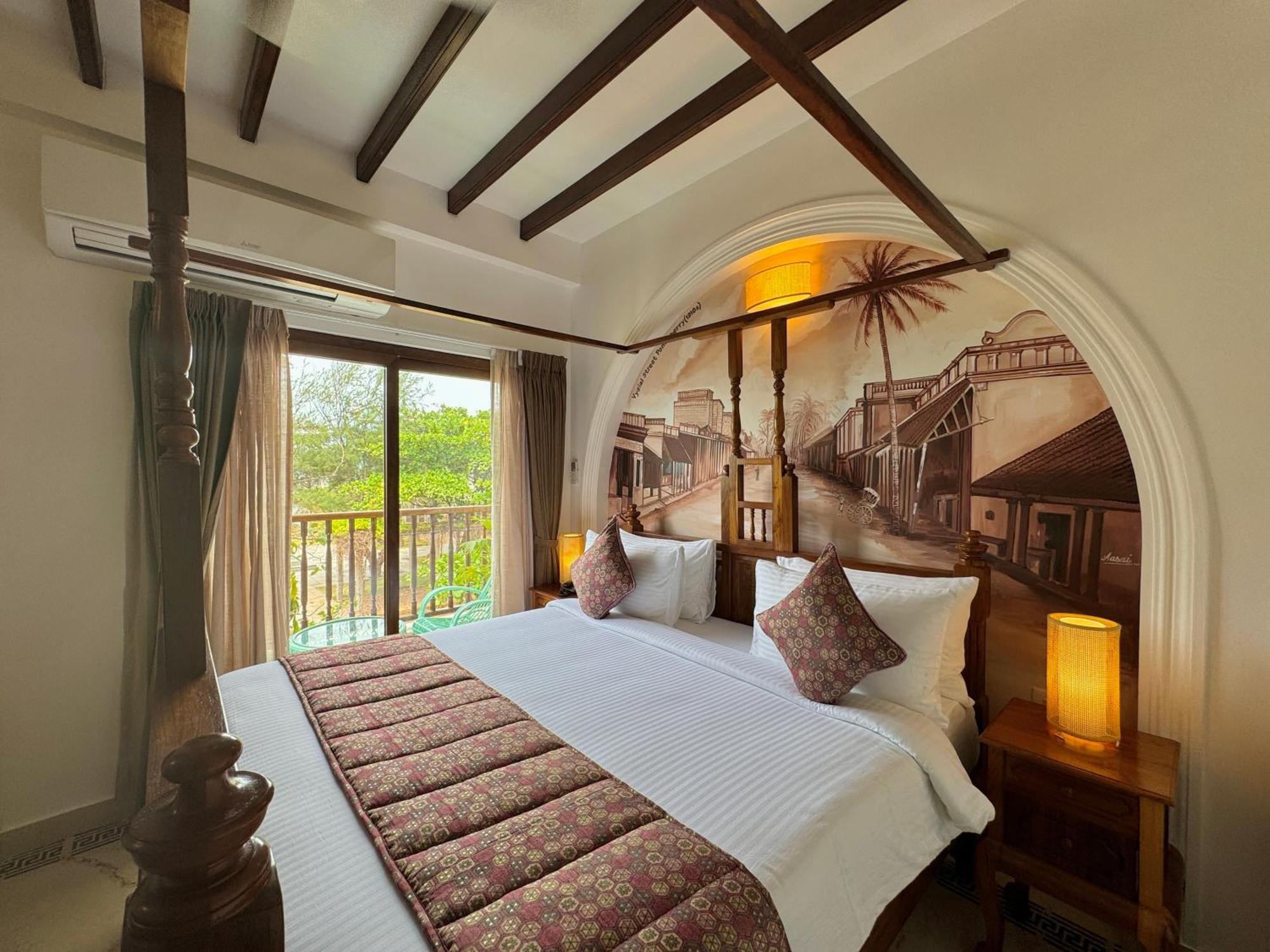 La Plage Seaview Suites Pondicherry Dış mekan fotoğraf