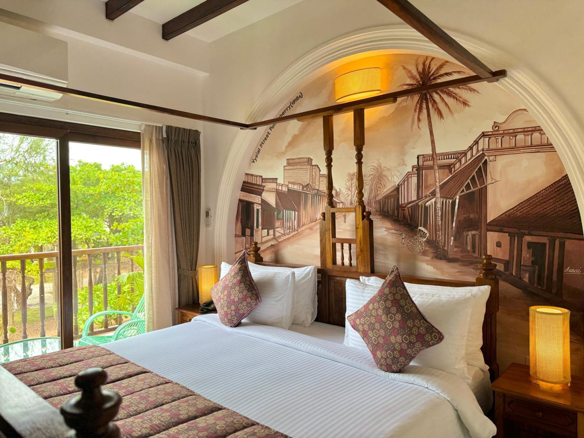 La Plage Seaview Suites Pondicherry Dış mekan fotoğraf