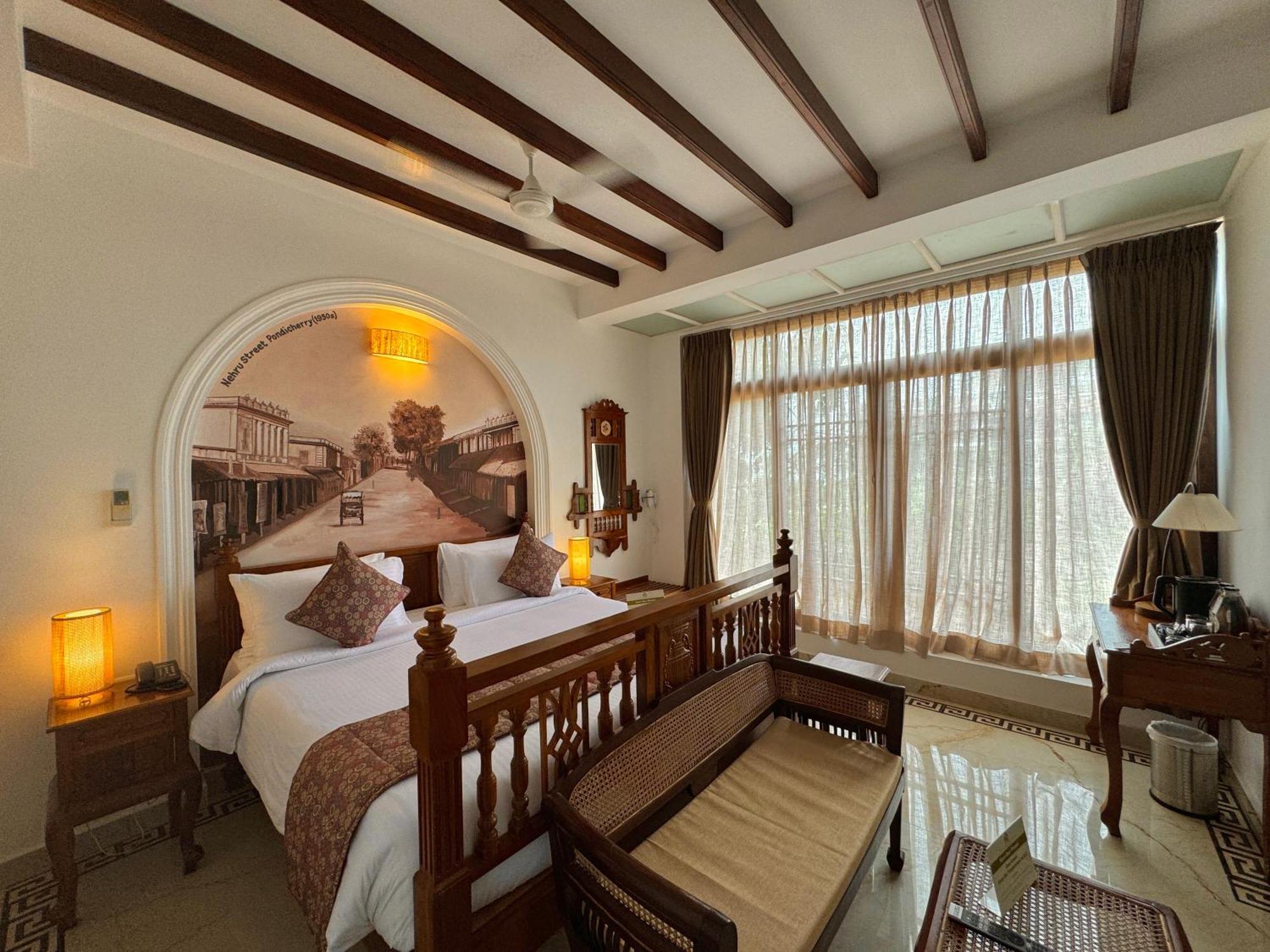 La Plage Seaview Suites Pondicherry Dış mekan fotoğraf