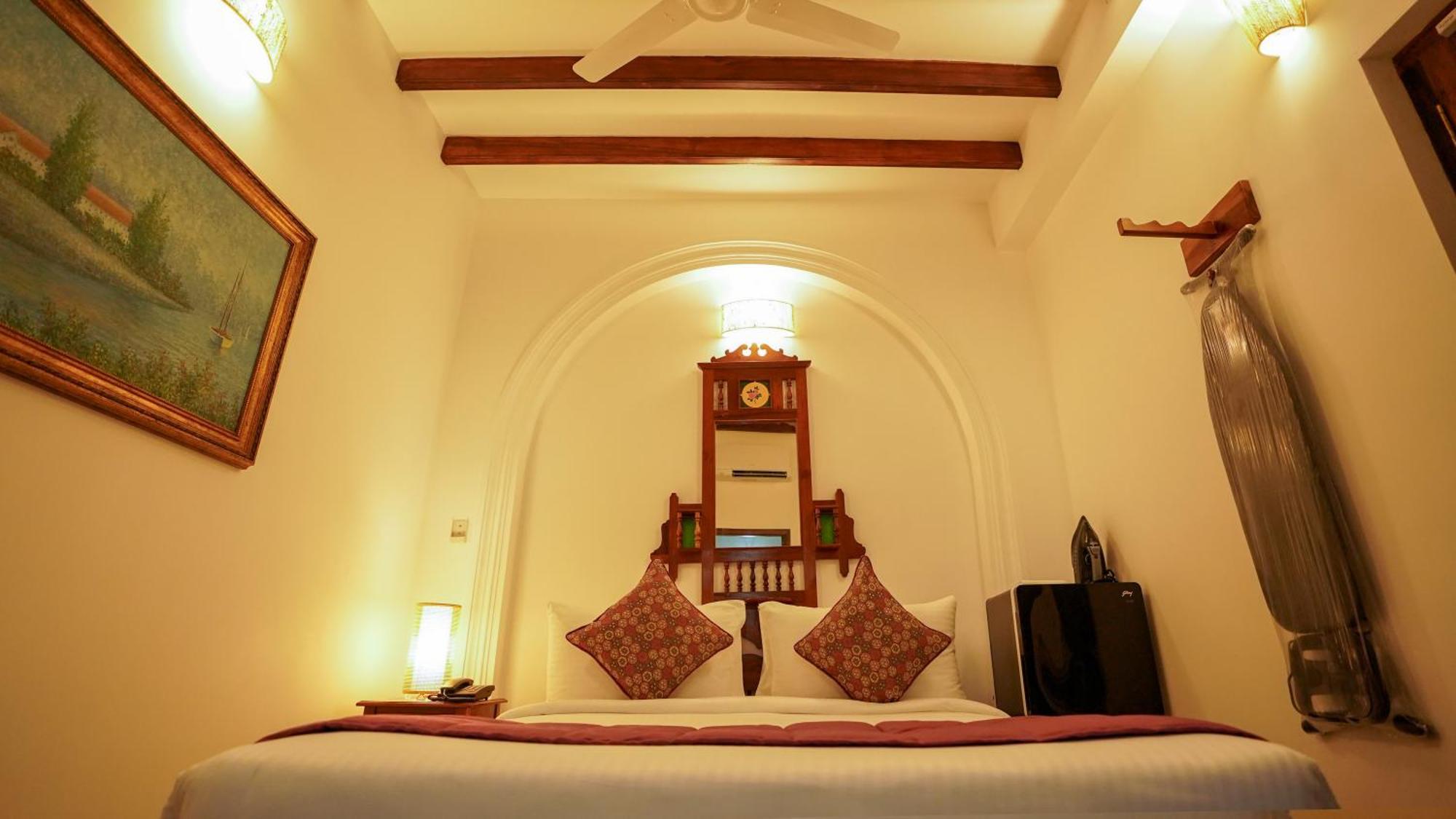 La Plage Seaview Suites Pondicherry Dış mekan fotoğraf
