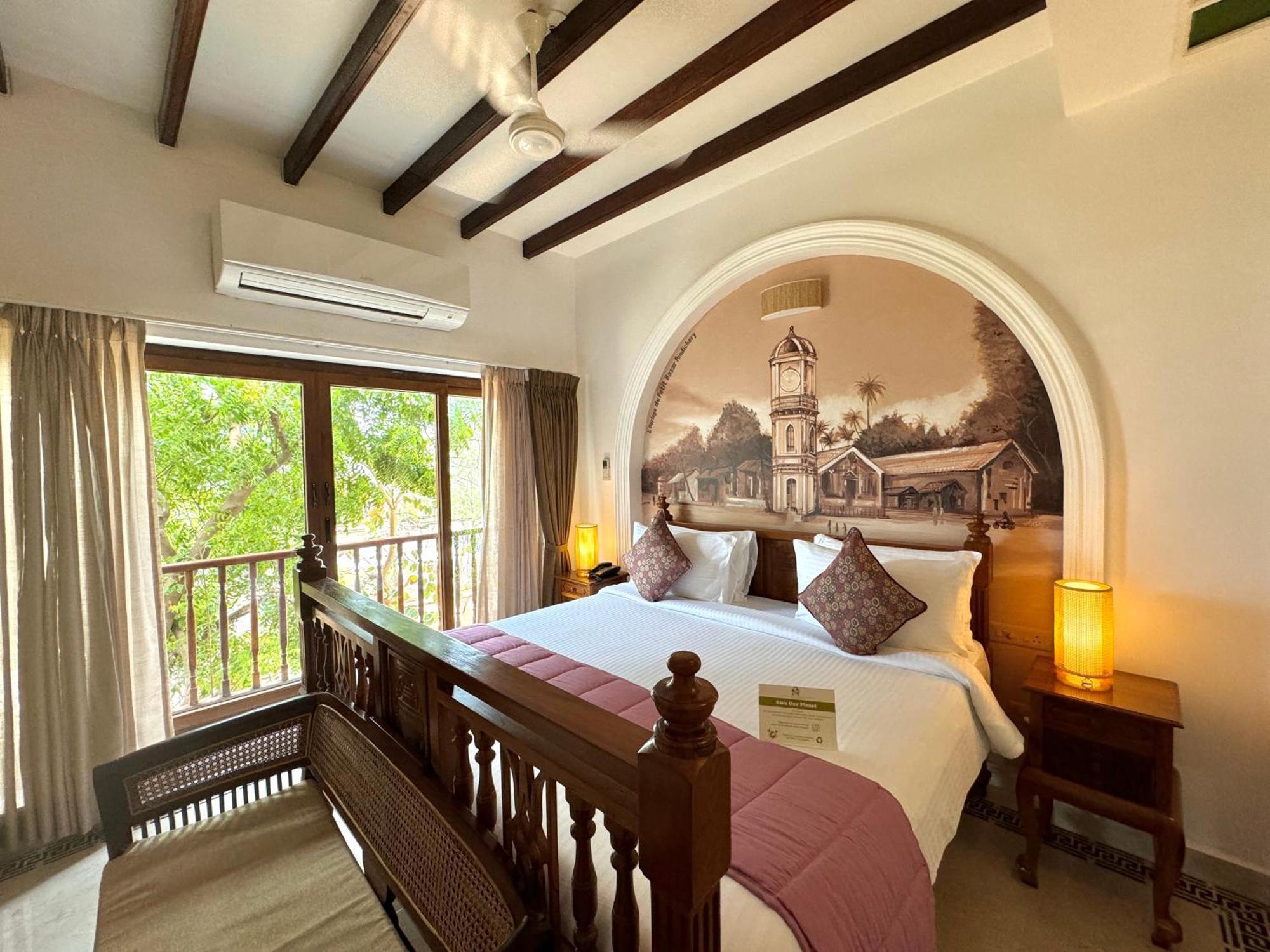 La Plage Seaview Suites Pondicherry Dış mekan fotoğraf